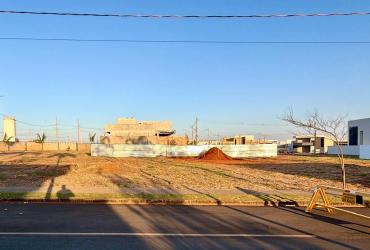 LOTE CONDOMINIO VILLAGIO
