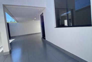 CASA BAIRRO AFONSO QUEIROZ